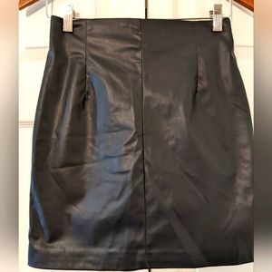 H&M Faux Leather Black Skirt. Size 4